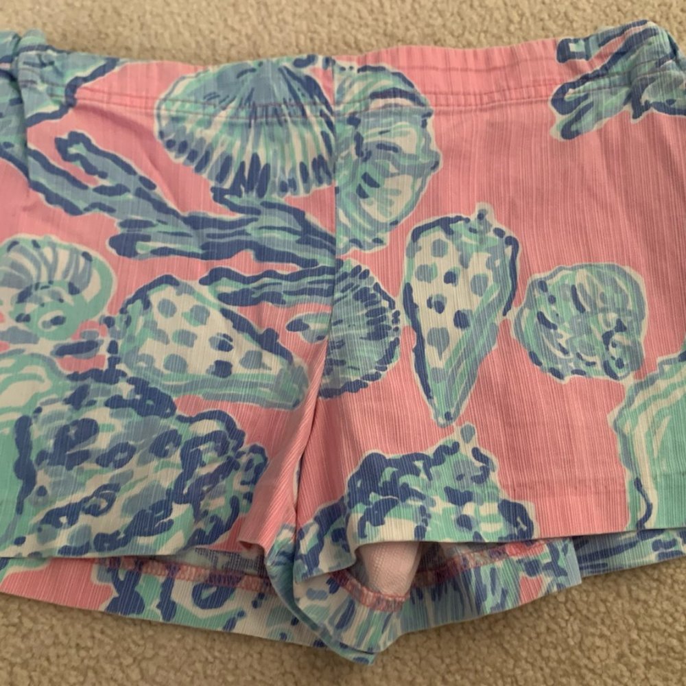 Lilly Pulitzer Shorts (Girls 14) ❤️ PART OF CLOSET BUNDLE OFFER ❤️